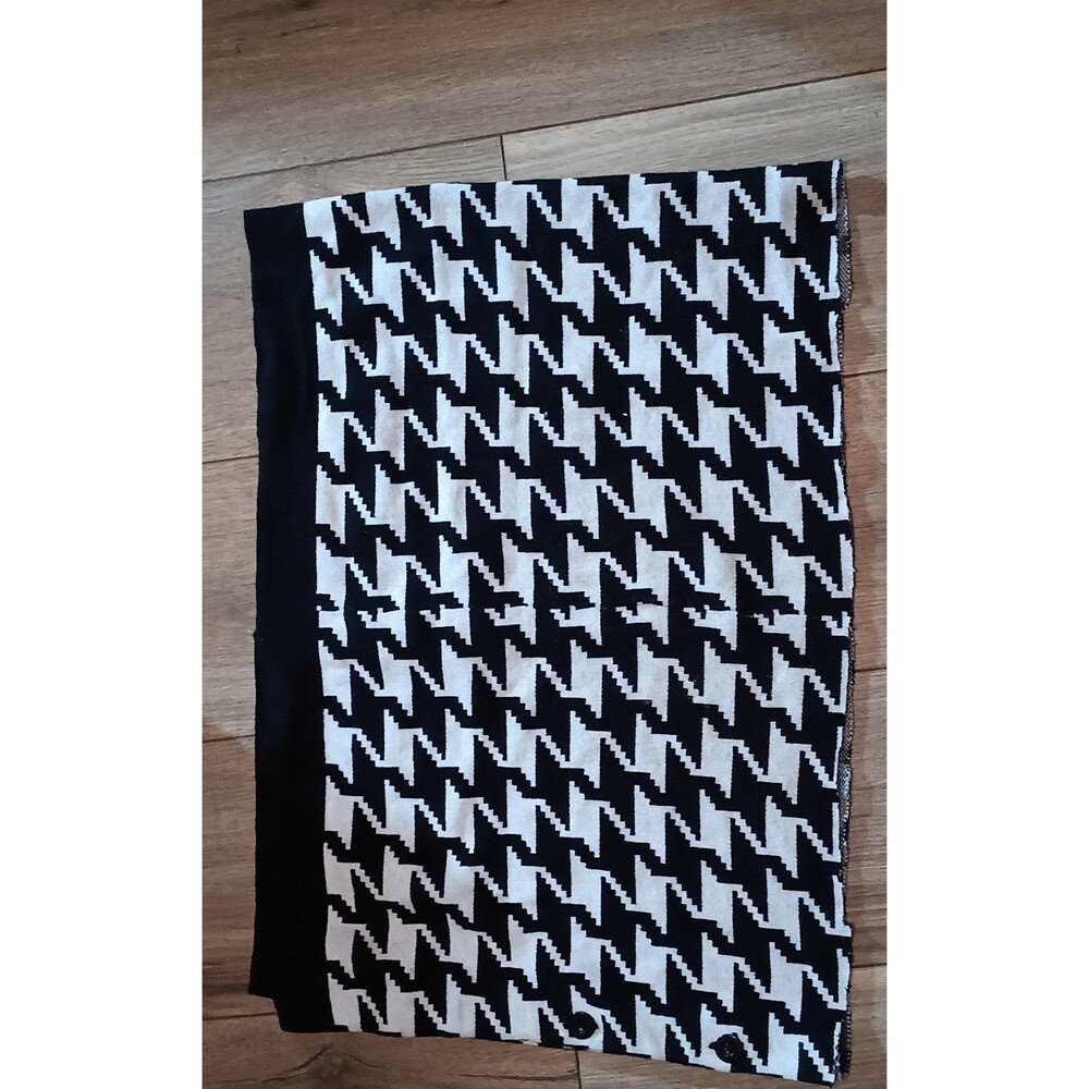Button up scarf